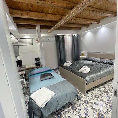 פלרמו Mini Appartamenti Ballaro Rooms מראה חיצוני תמונה